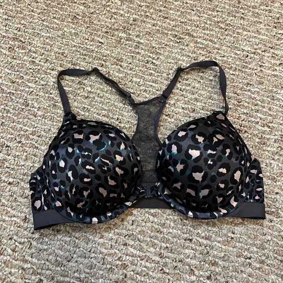 Victoria’s Secret bombshell bra - Picture 1 of 3